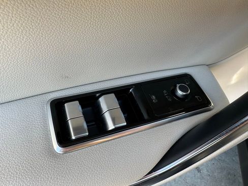 Used 2023 Jaguar F-PACE S image 20