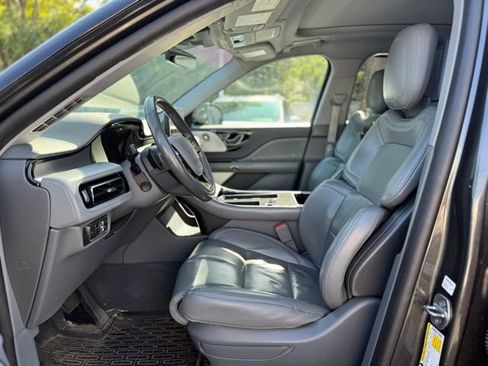 Used 2020 Lincoln Aviator Reserve w/ Equipment Group 202A image 16