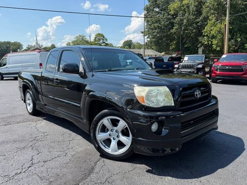 Used 2005 Toyota Tacoma X-Runner RWD image 2