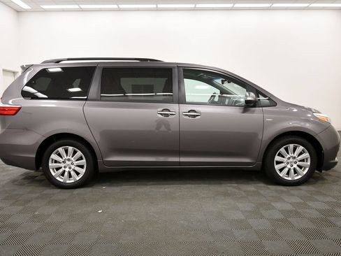 Used 2017 Toyota Sienna Limited Premium w/ Cargo Management Package AWD/4WD image 8