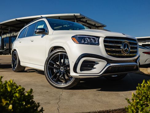 New 2026 Mercedes-Benz GLS 450 4MATIC image 1