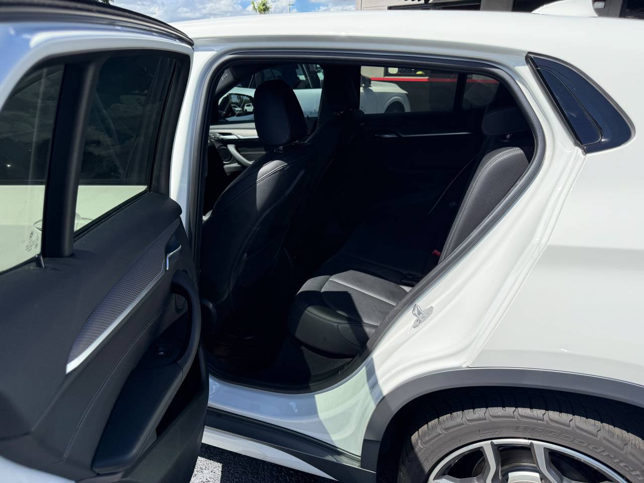 Used 2018 BMW X2 xDrive28i w/ M SportX Package AWD/4WD image 10
