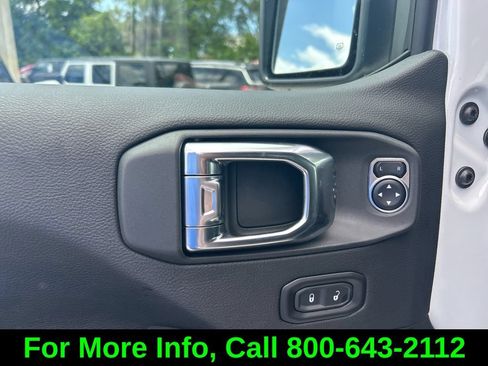 Certified 2025 Jeep Wrangler Unlimited Sahara AWD/4WD image 35