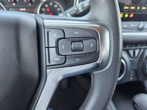 Used 2025 Chevrolet Blazer LT AWD/4WD image 33
