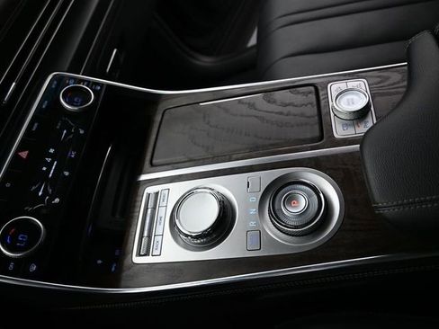 Used 2024 Genesis GV80 2.5T AWD/4WD image 25