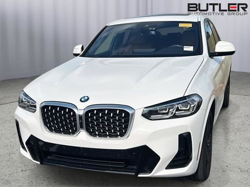 Used 2022 BMW X4 xDrive30i w/ M Sport Package 2 image 3