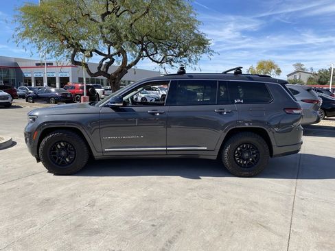 Used 2022 Jeep Grand Cherokee L Overland w/ Luxury Tech Group IV image 5