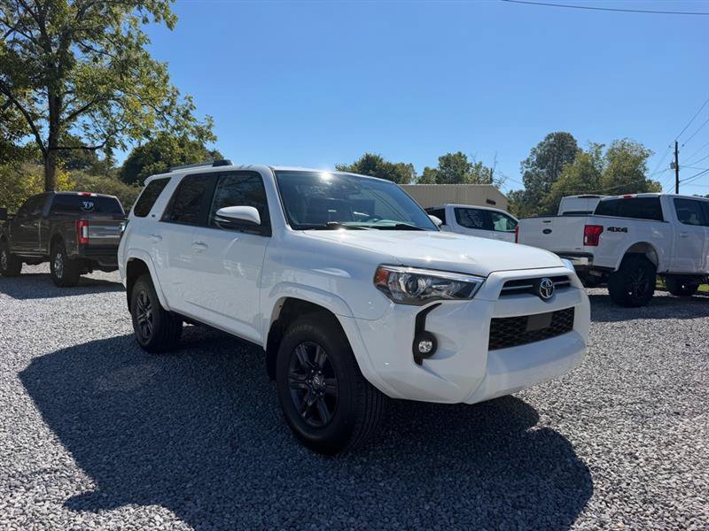 Used 2022 Toyota 4Runner SR5 Premium w/ Moonroof Package RWD image 9