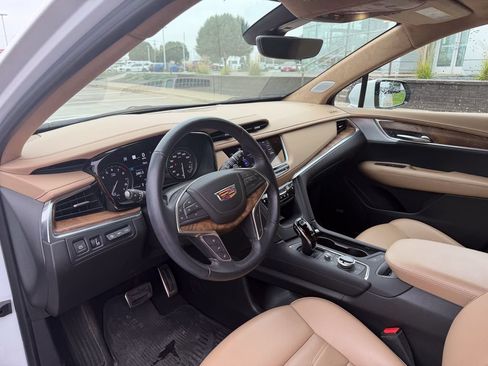 Used 2024 Cadillac XT5 Sportv w/ Platinum Package AWD/4WD image 9