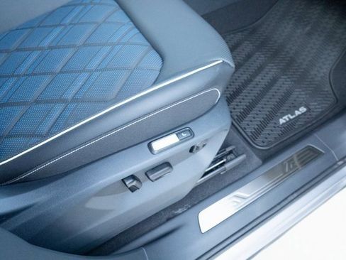 New 2026 Volkswagen Atlas Cross Sport SEL Premium R-Line image 45