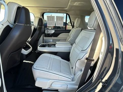 Used 2023 Lincoln Navigator Black Label image 16