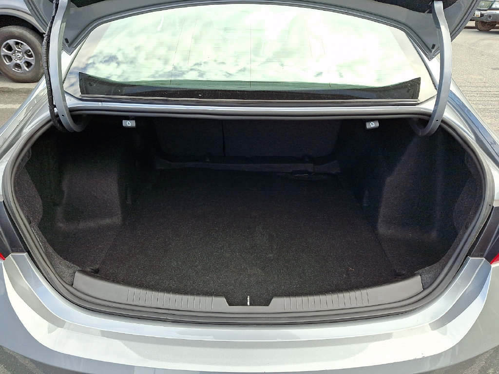 Used 2023 Chevrolet Malibu LT FWD image 28