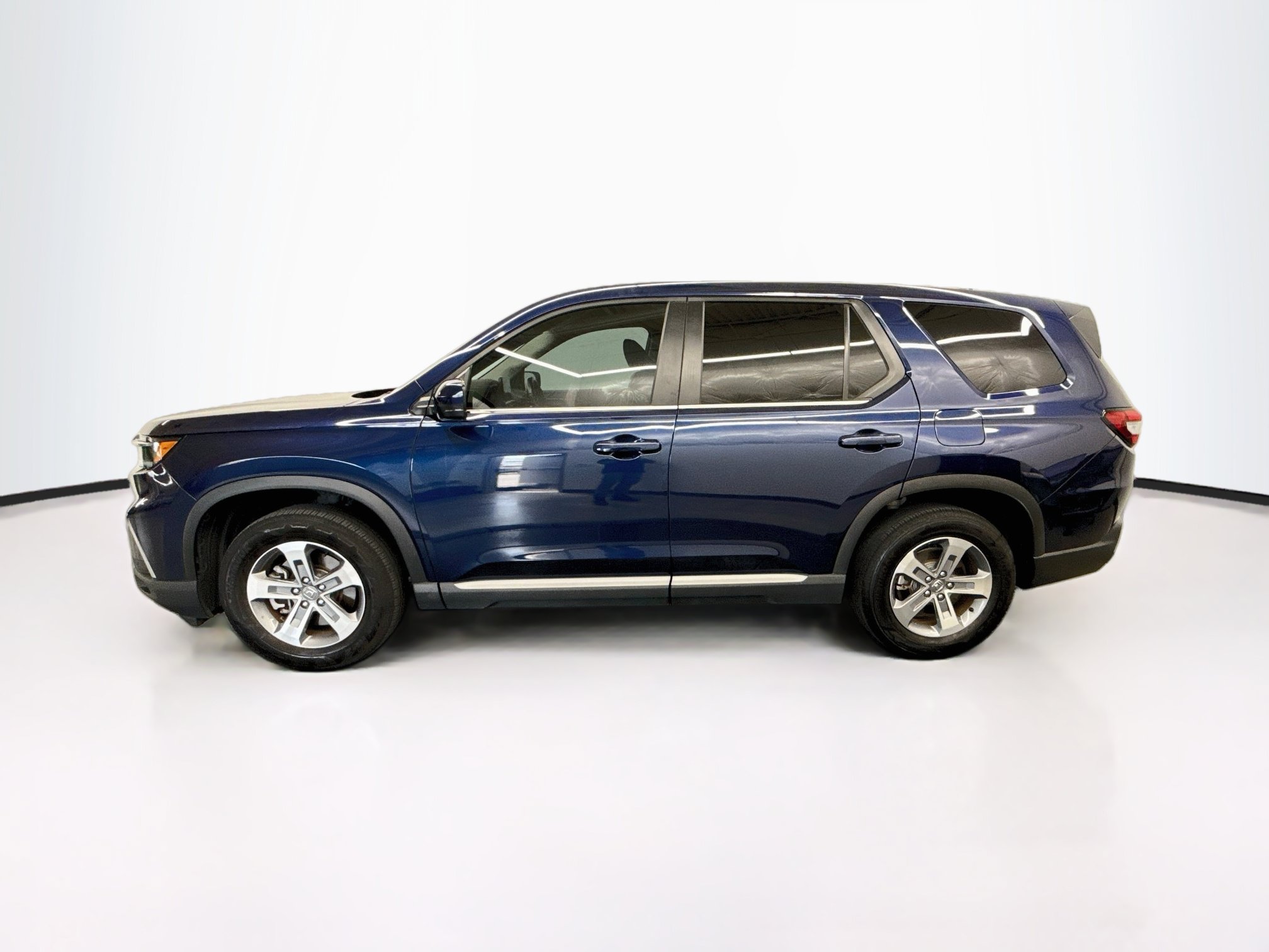 Used 2025 Honda Pilot EX-L image 4