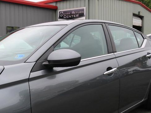Used 2020 Nissan Altima 2.5 S FWD image 4