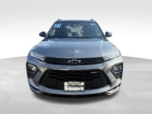 Used 2021 Chevrolet TrailBlazer RS w/ Sun and Liftgate Package AWD/4WD image 2