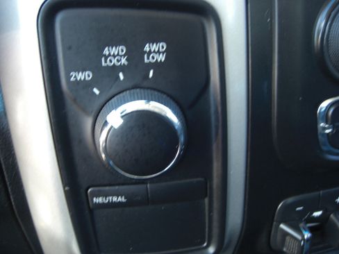 Used 2017 RAM 2500 SLT image 24