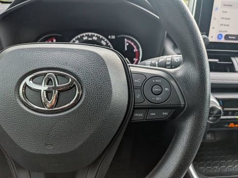 Used 2023 Toyota RAV4 XLE w/ Convenience Package FWD image 15