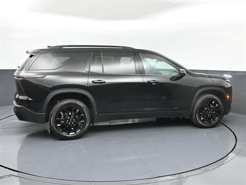 Used 2024 Chevrolet Traverse LT w/ Enhanced Driving Package FWD image 29