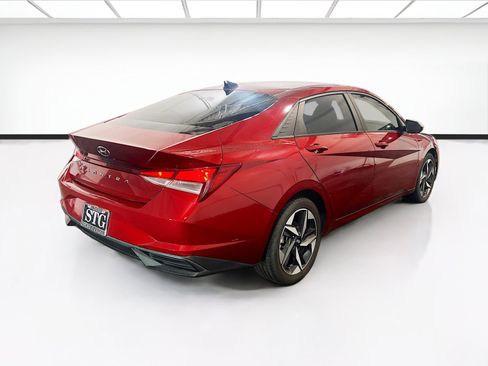 Used 2023 Hyundai Elantra SEL w/ Convenience Package FWD image 4