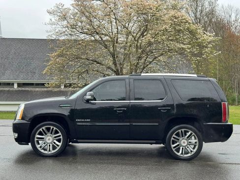 Used 2014 Cadillac Escalade Premium AWD/4WD image 4
