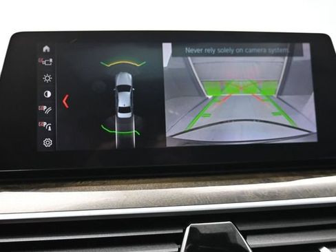 Used 2019 BMW 530e w/ Convenience Package RWD image 19