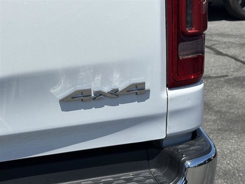 Used 2024 RAM 1500 Laramie AWD/4WD image 16