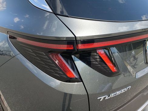 Certified 2024 Hyundai Tucson Limited AWD/4WD image 16