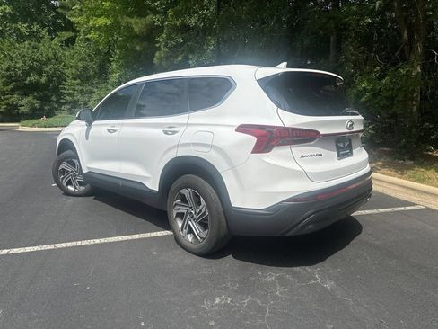 Used 2023 Hyundai Santa Fe SE FWD image 3