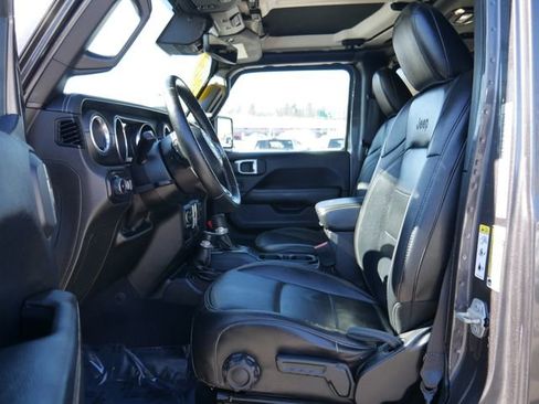 Used 2019 Jeep Wrangler Unlimited Sahara w/ Quick Order Package 24M Moab image 13