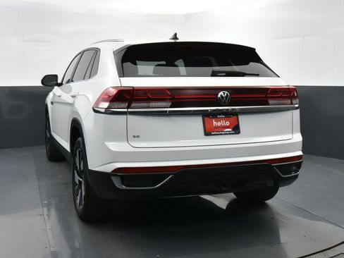 Used 2024 Volkswagen Atlas Cross Sport SE image 44