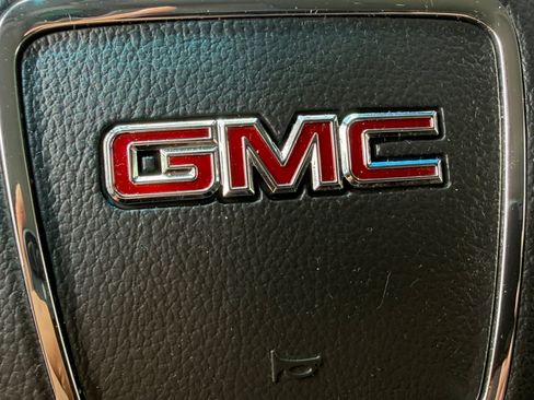 Used 2015 GMC Yukon SLE w/ Convenience Package AWD/4WD image 32