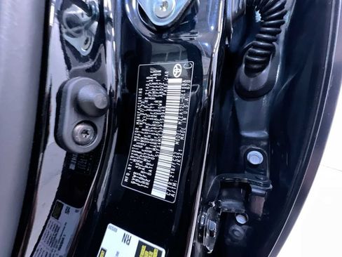 Used 2023 Toyota Corolla SE FWD image 41