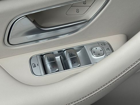 Used 2025 Mercedes-Benz Maybach GLS 600 4MATIC image 12