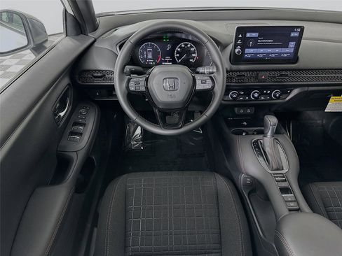 New 2026 Honda HR-V Sport image 2