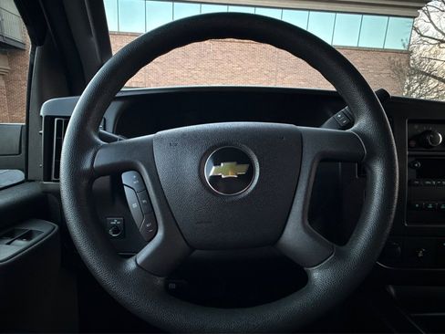 Used 2017 Chevrolet Express 3500 LT w/ LT Preferred Equipment Group image 23