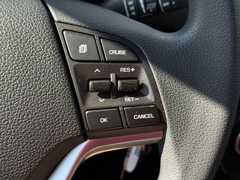 Used 2020 Hyundai Tucson SE image 25