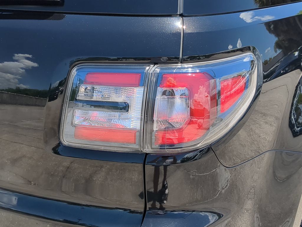 Used 2016 GMC Acadia SLT FWD image 7