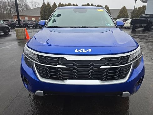 Certified 2024 Kia Seltos LX image 2