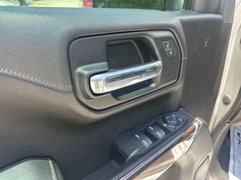 Used 2022 GMC Sierra 1500 Elevation RWD image 17