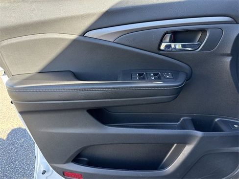 Used 2021 Honda Ridgeline Sport image 18