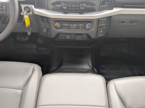 Used 2021 Ford F150 XL w/ Trailer Tow Package image 20