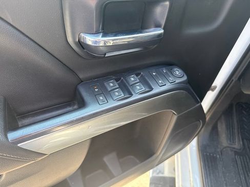 Used 2019 Chevrolet Silverado 2500 LT AWD/4WD image 11