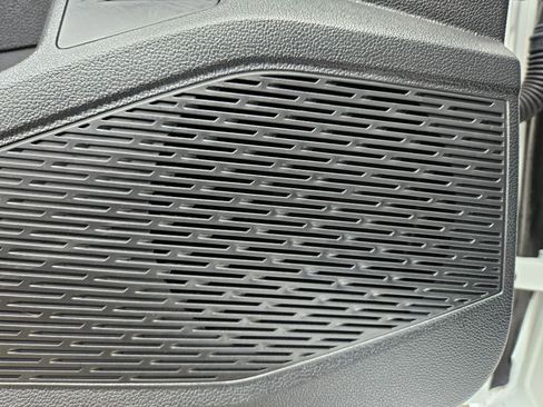 Used 2025 Volkswagen Jetta Sport image 13