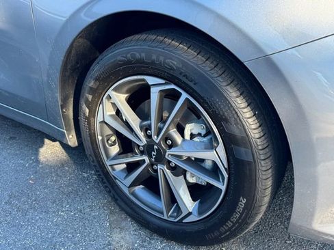 Certified 2024 Kia Forte LXS image 9