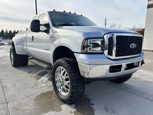 Used 2007 Ford F350 Lariat image 5