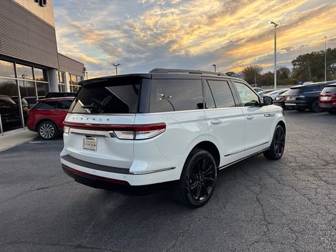 Certified 2024 Lincoln Navigator Black Label image 7