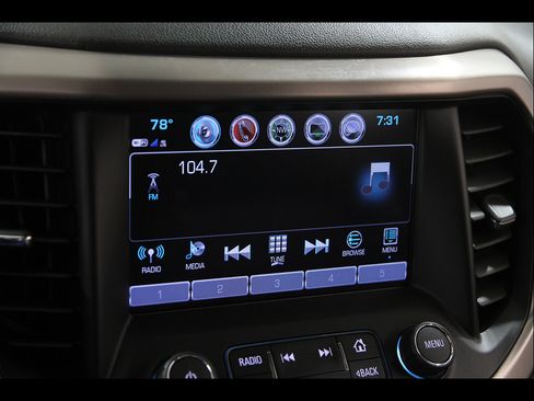 Certified 2019 GMC Acadia Denali w/ Technology Package AWD/4WD image 10