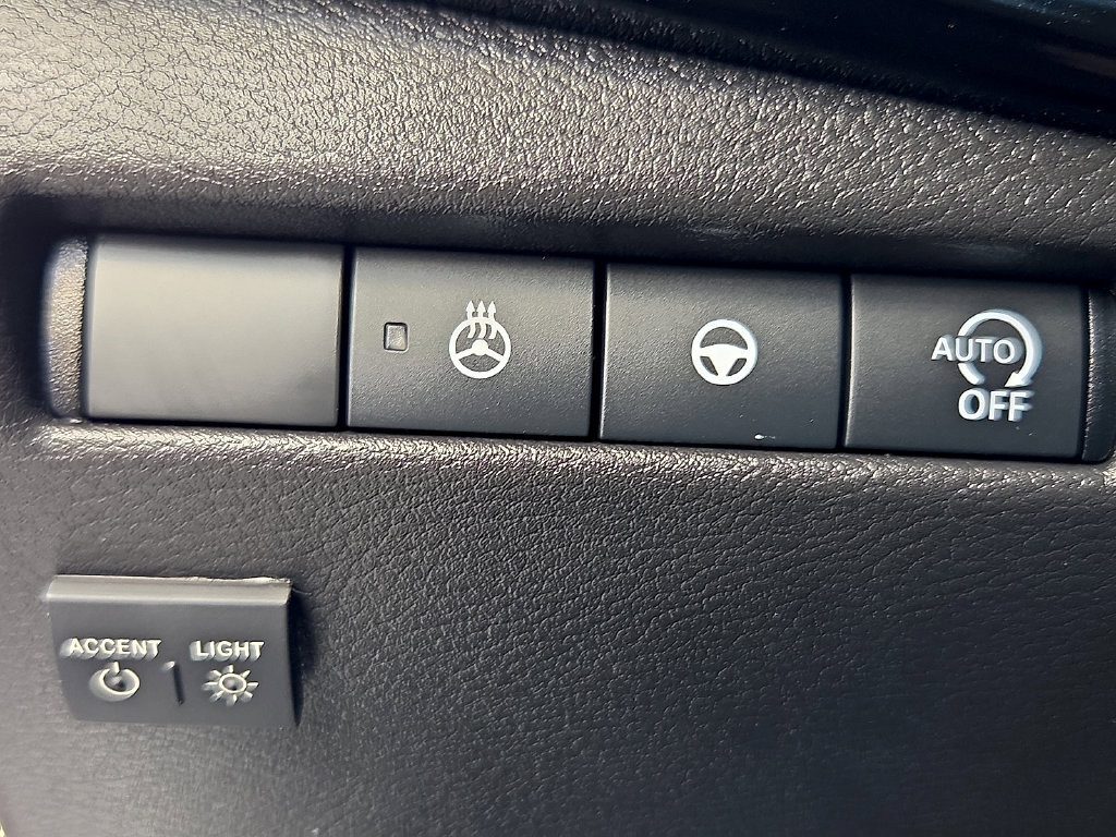 Used 2026 Nissan Kicks SR w/ SR Premium Package FWD image 20