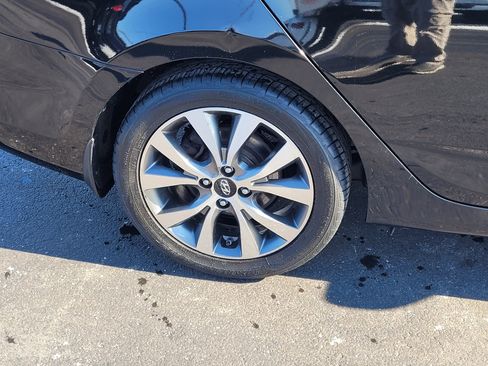 Used 2017 Hyundai Accent Value Edition image 10