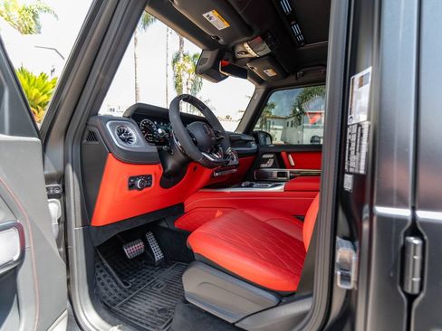 Used 2025 Mercedes-Benz G 63 AMG 4MATIC image 22